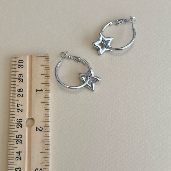Star Hoop Earrings M1209 - Picture 5 of 5